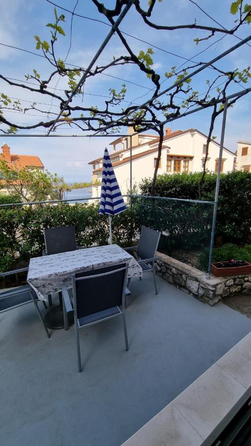 Apartments Katja Mali Losinj Bagian luar foto