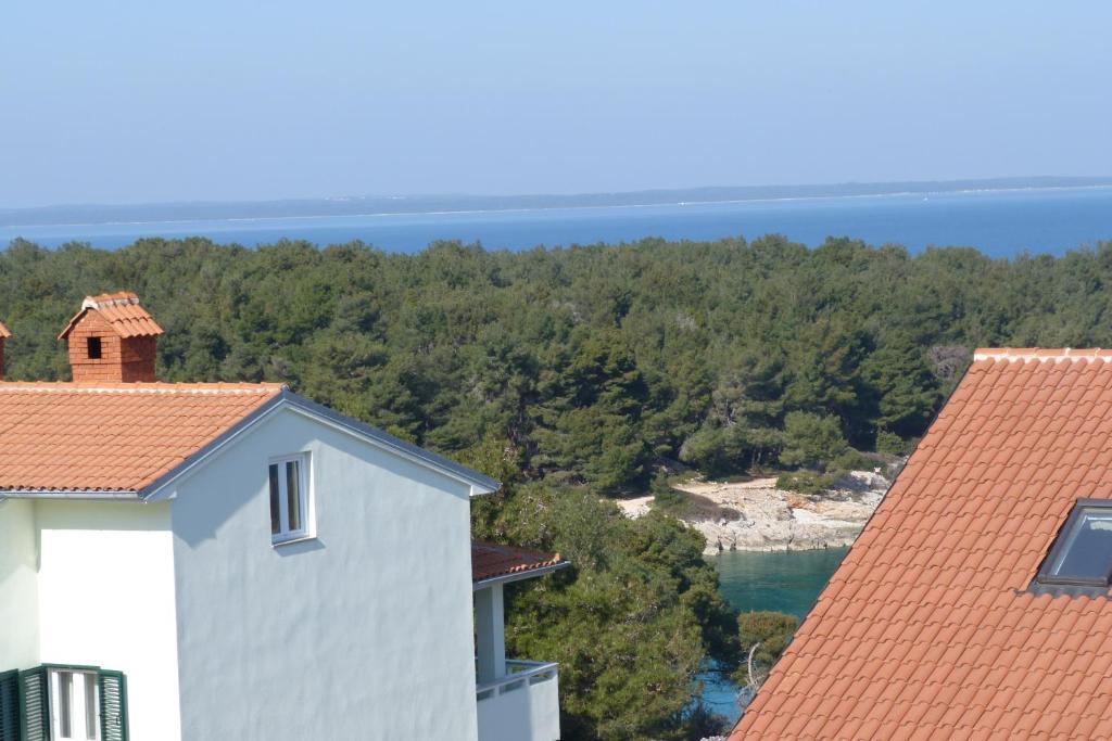 Apartments Katja Mali Losinj Bagian luar foto